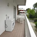 Modern Flat At Pineda Grado