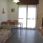 Modern Flat At Pineda Appartamento *