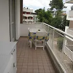 Modern Flat At Pineda Appartamento