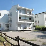 Modern Flat At Pineda